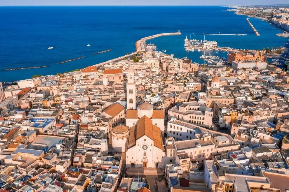 Destinazione traghetti: Bari