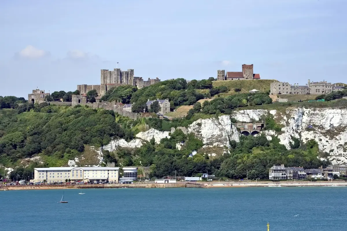 Destinazione traghetti: Dover