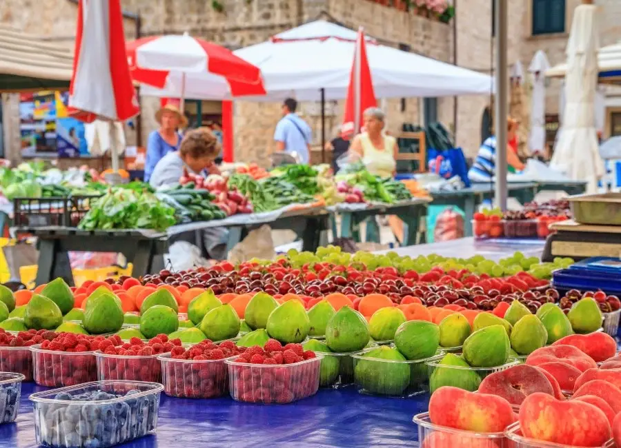 Cosa fare a Dubrovnik: porto e collegamenti in traghetto