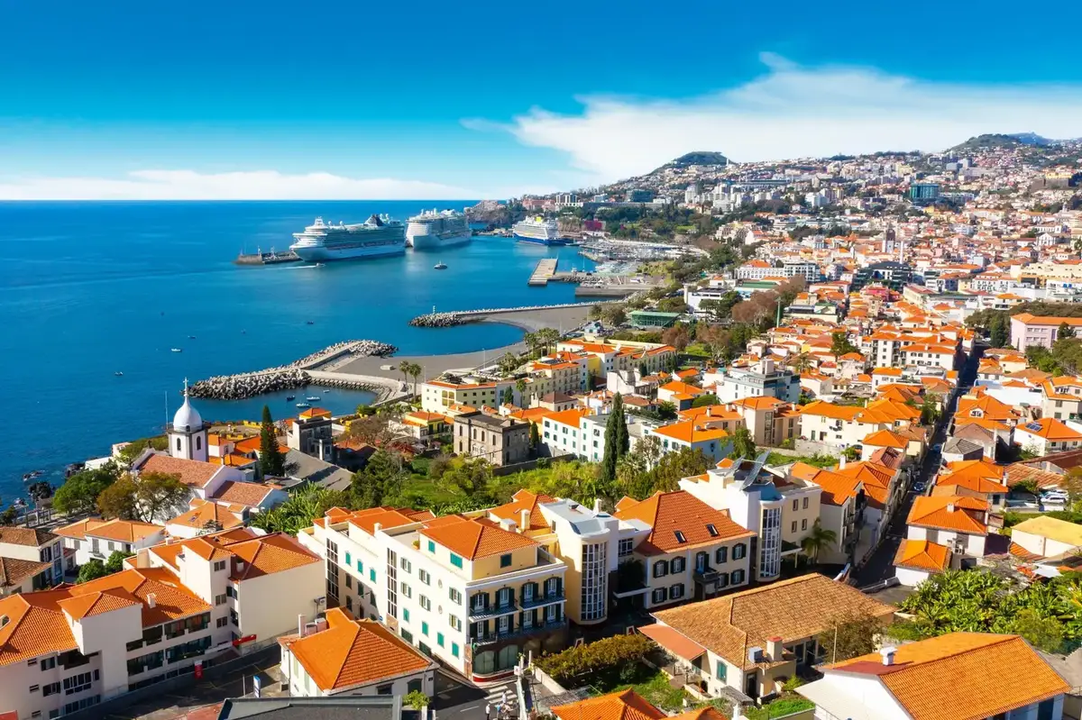 Destinazione traghetti: Funchal