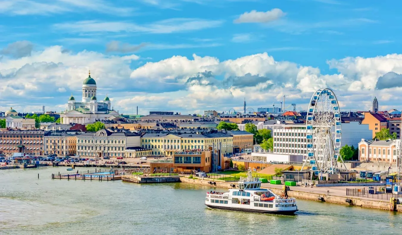 Traghetti e guida di Helsinki: porto e collegamenti in traghetto