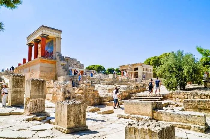 Traghetti e guida di Heraklion: porto e collegamenti in traghetto