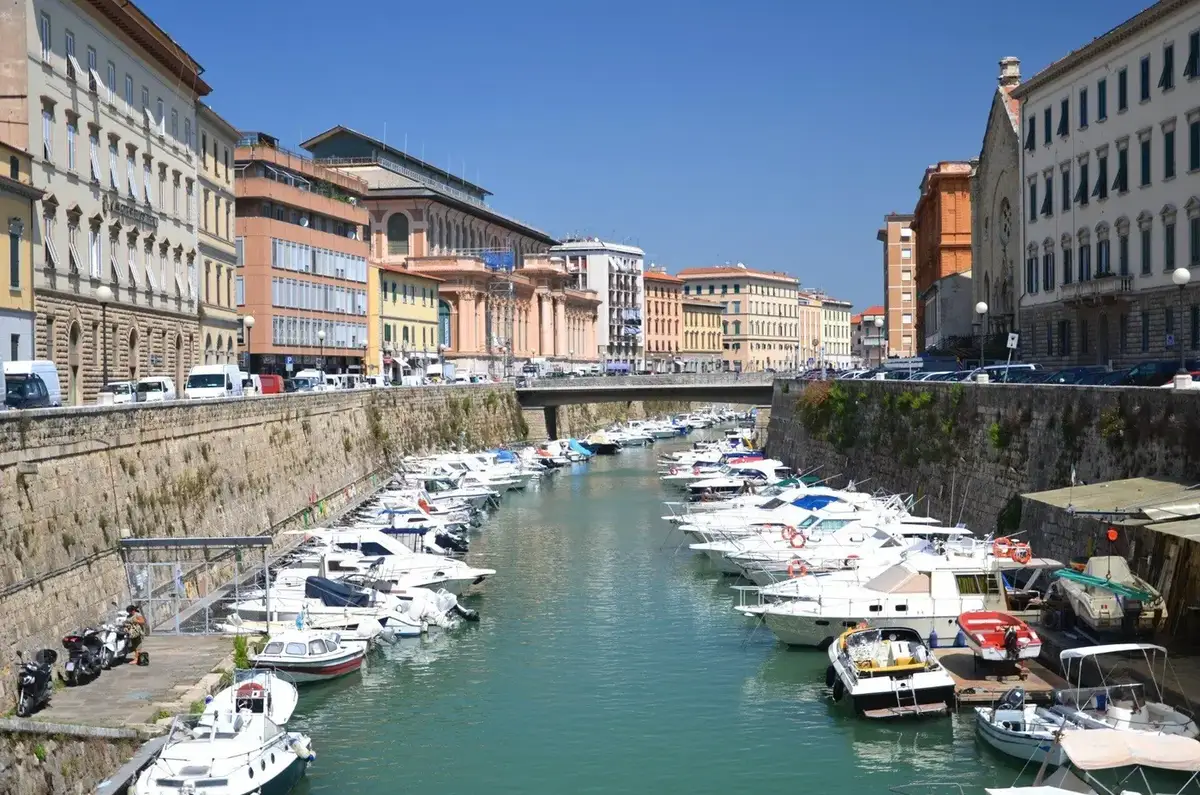 Destinazione traghetti: Livorno