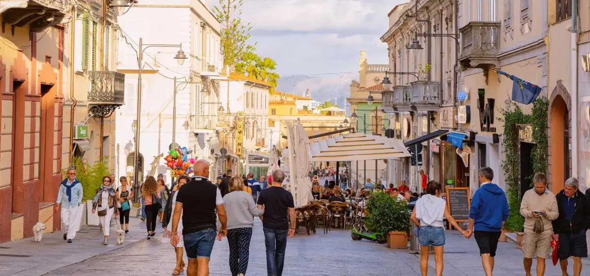 Traghetti e guida di Olbia: porto e collegamenti in traghetto