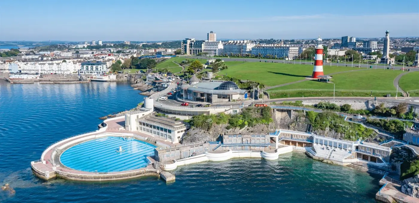 Traghetti e guida di Plymouth: porto e collegamenti in traghetto