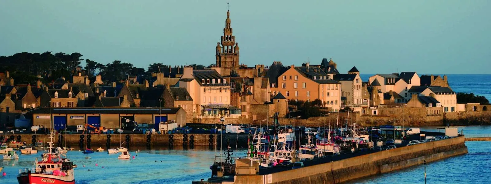 Traghetti e guida di Roscoff: porto e collegamenti in traghetto