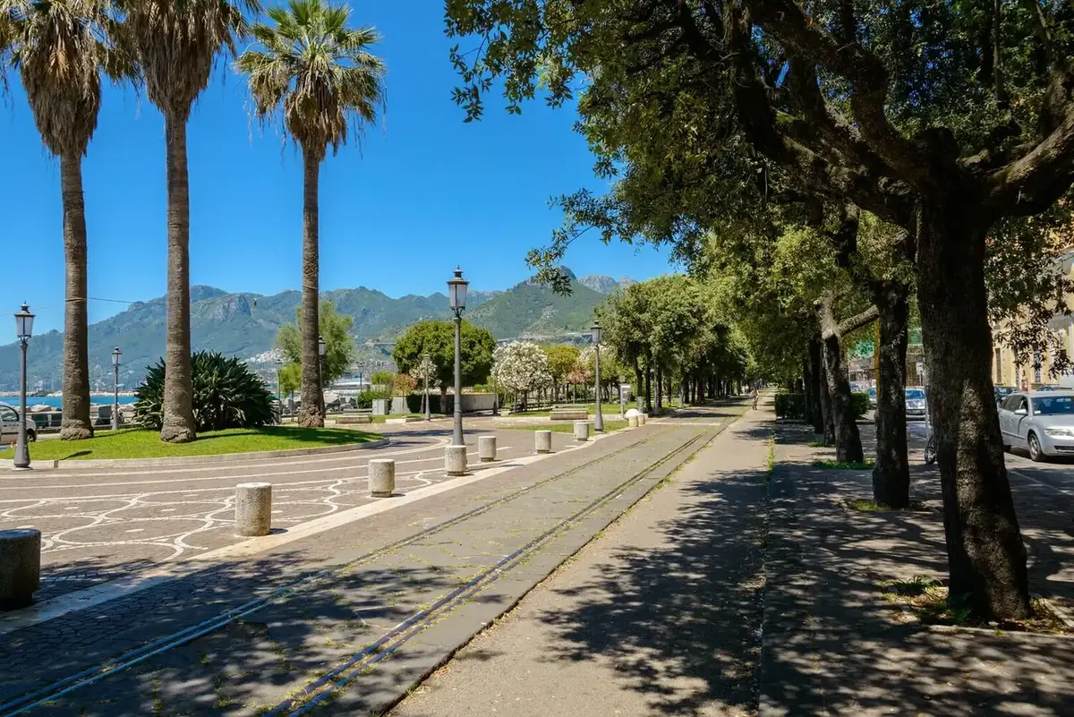 Destinazione traghetti: Salerno