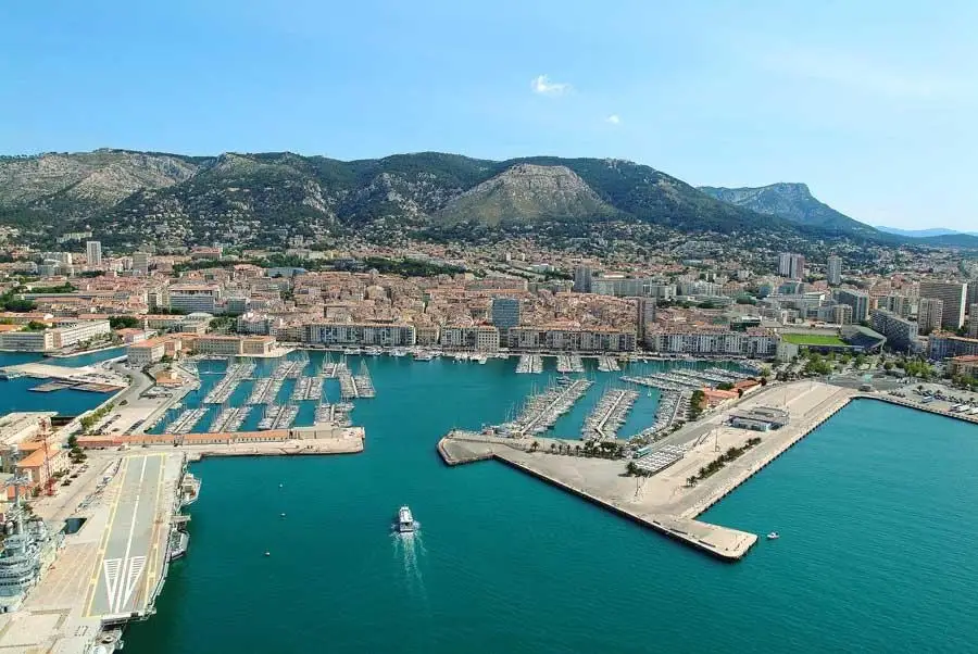 Destinazione traghetti: Tolone