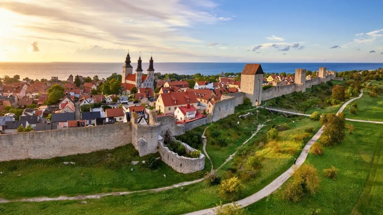 Traghetti e guida di Visby: porto e collegamenti in traghetto