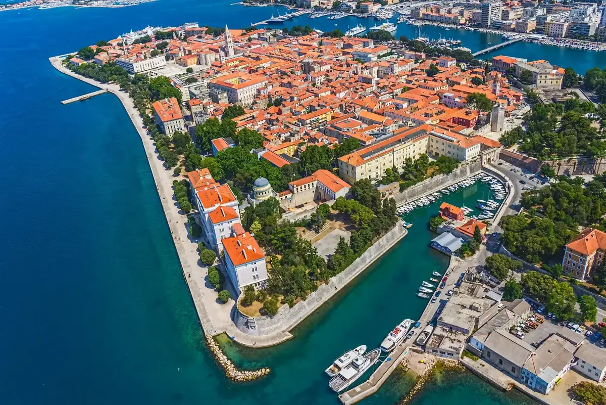 Traghetti e guida di Zadar: porto e collegamenti in traghetto