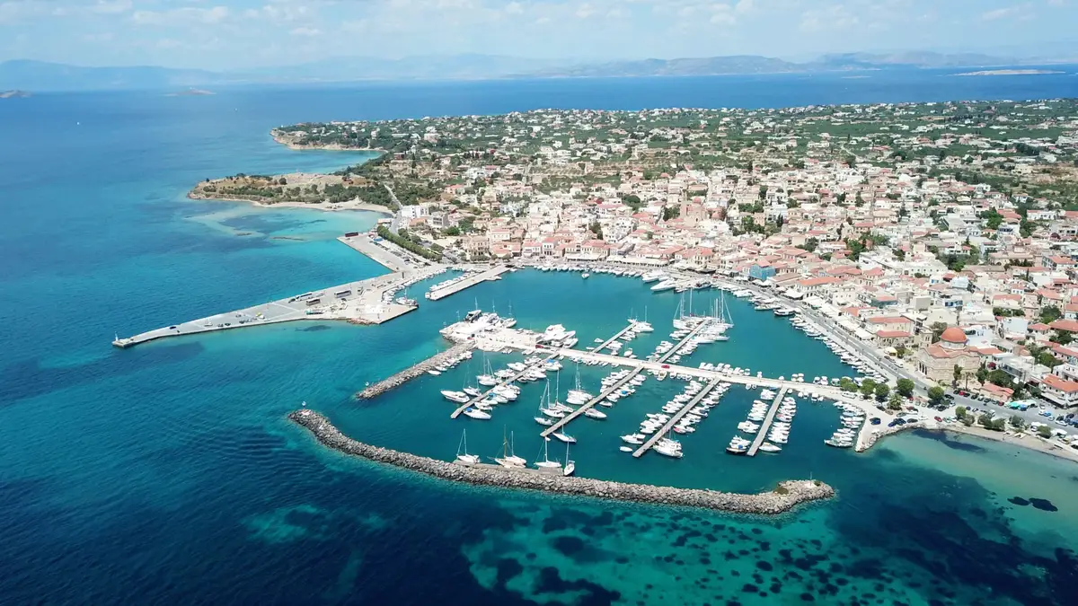 Destinazione traghetti: Aegina