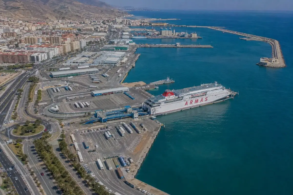 Porto dei traghetti di Almería