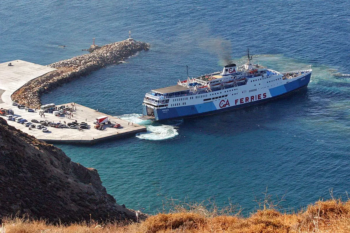 Destinazione traghetti: Anafi