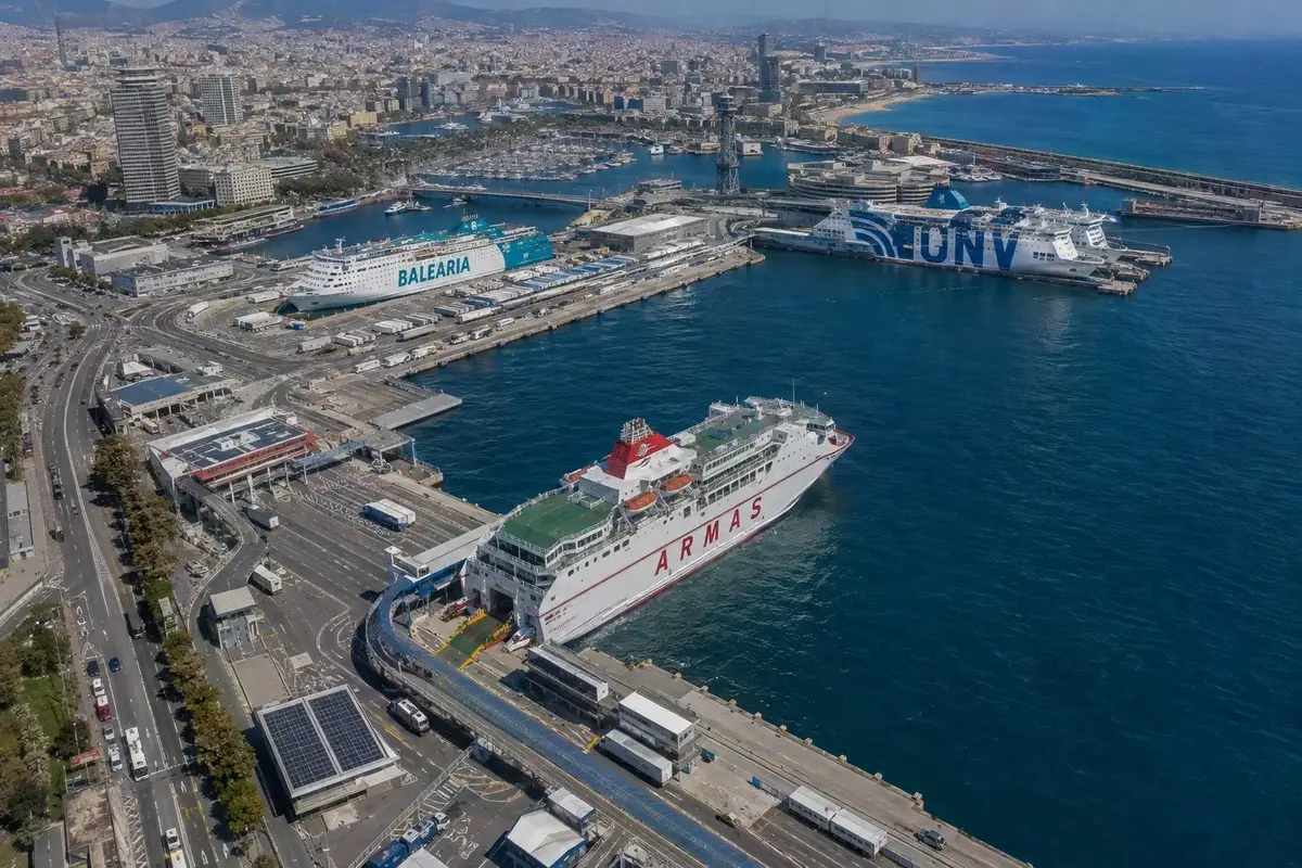 Traghetto da Barcellona a Mahón: rotta e viaggio in traghetto