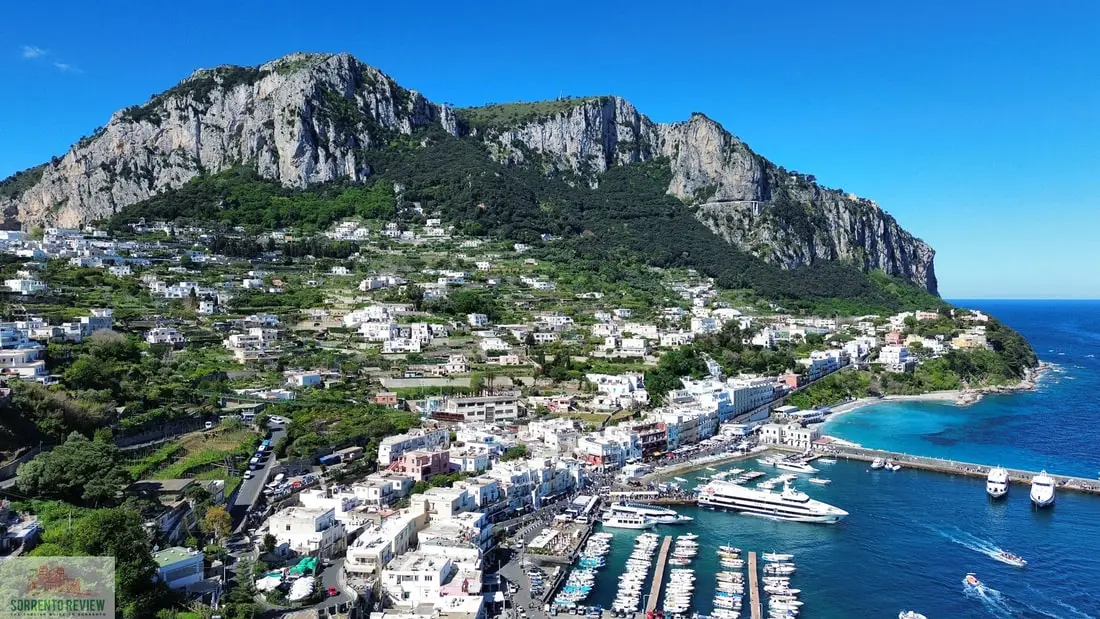 Destinazione traghetti: Capri