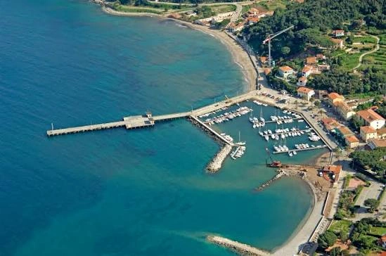Destinazione traghetti: Cavo