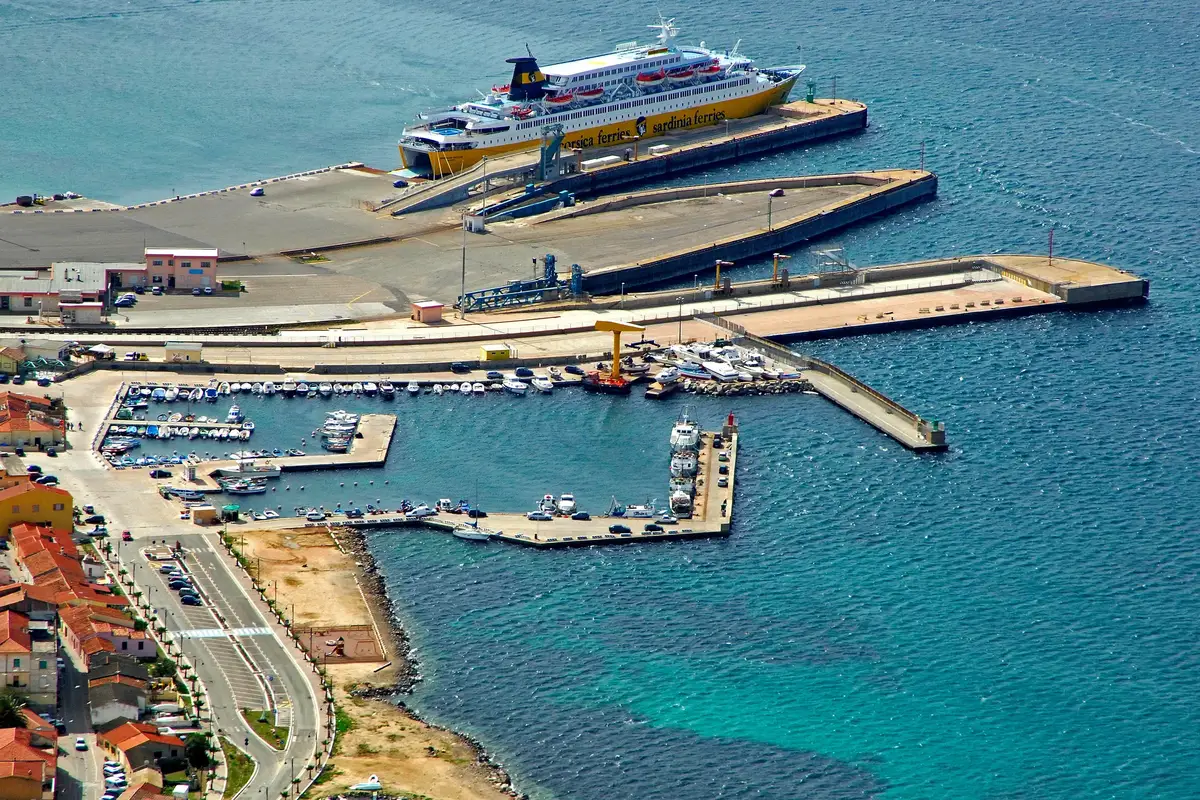 Destinazione traghetti: Golfo Aranci