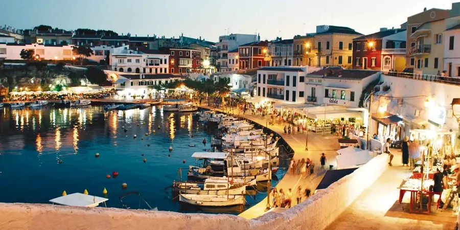 Porto di Mahón e Menorca lungomare