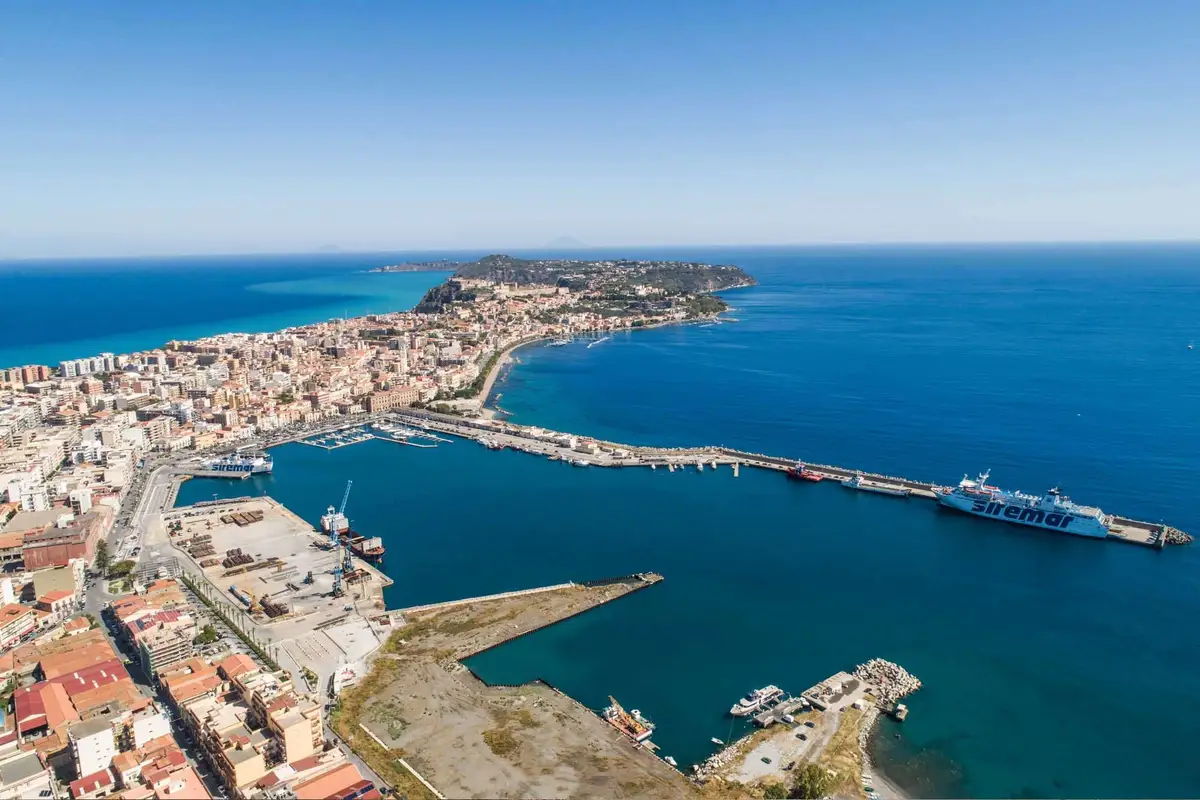 Destinazione traghetti: Milazzo