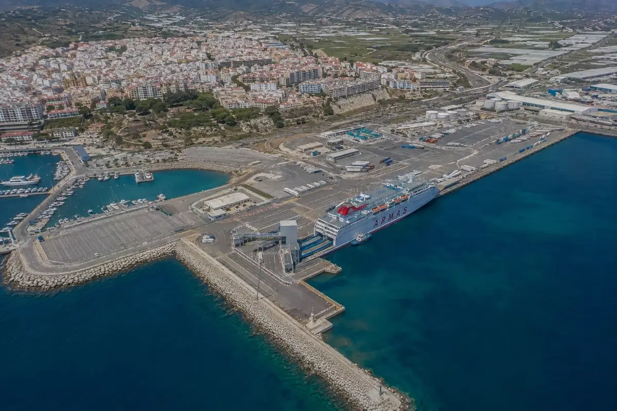 Traghetto e porto sulla rotta Motril–Nador