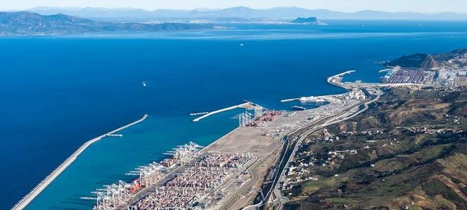 Organizza il viaggio da Almería a Nador: rotta e viaggio in traghetto