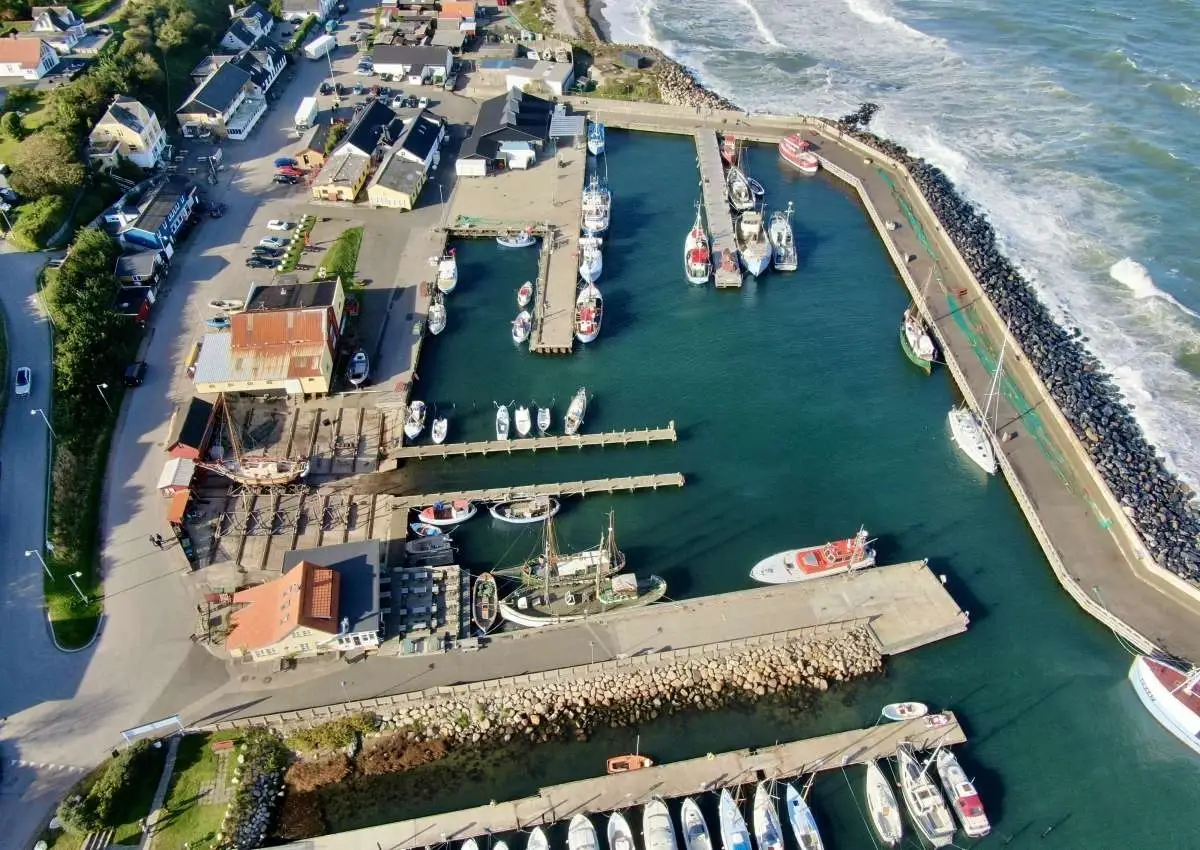 Organizza il viaggio da Ebeltoft a Odden: rotta e viaggio in traghetto