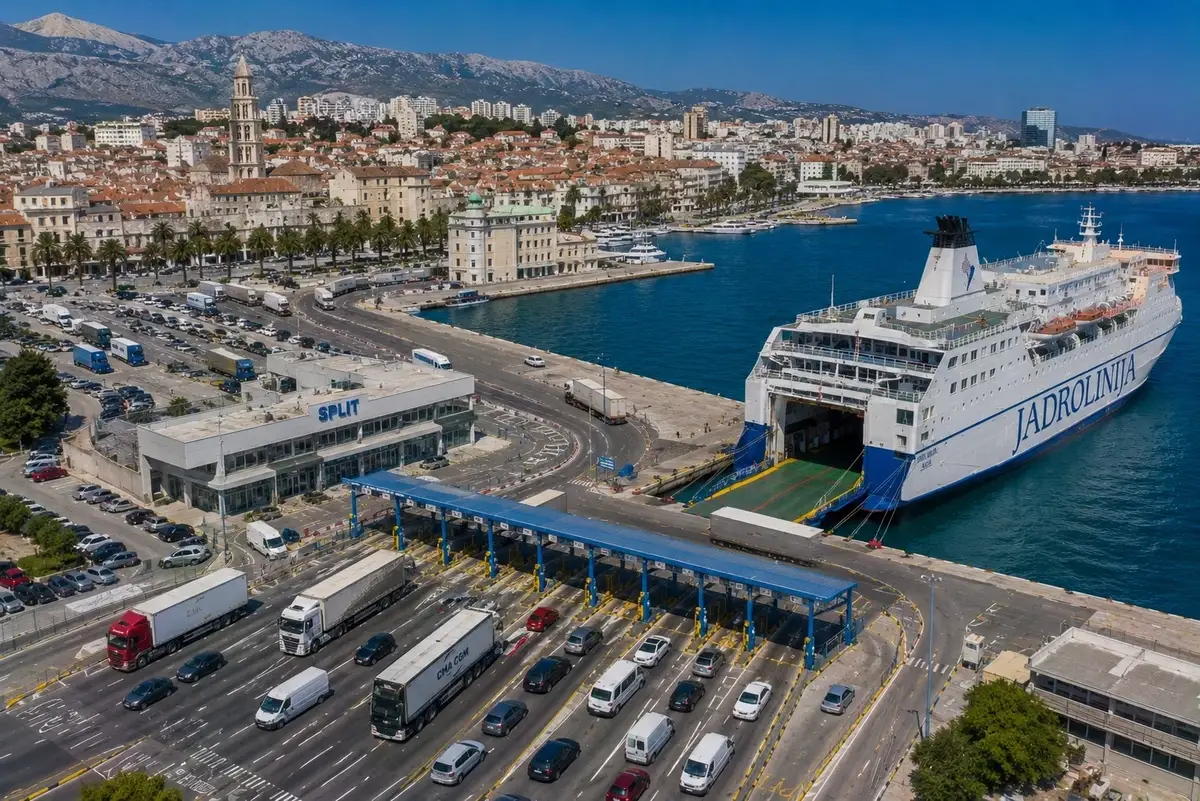 Porto dei traghetti di Spalato: rotta e viaggio in traghetto