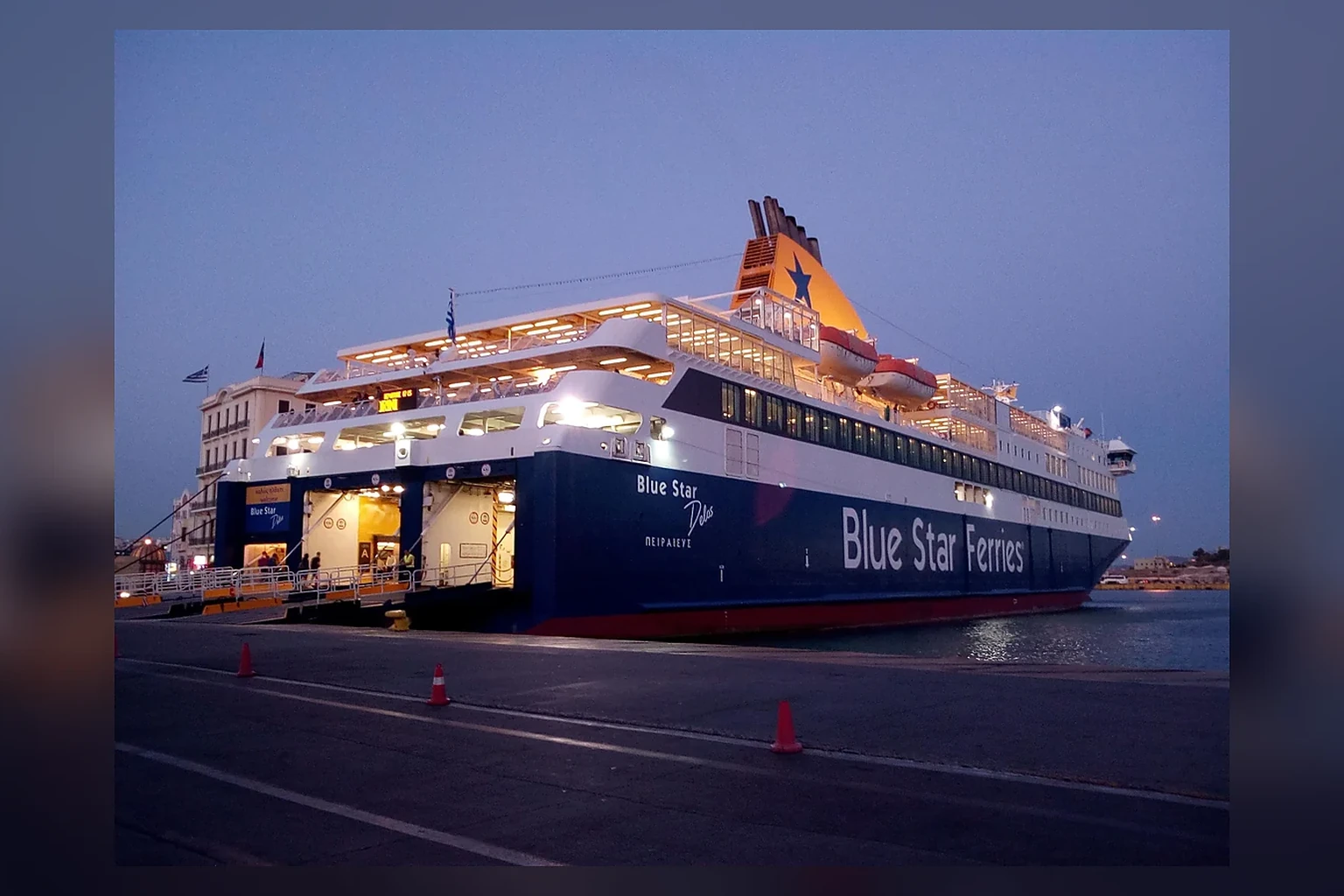 Blue Star Ferries: traghetto, rotte e servizi passeggeri