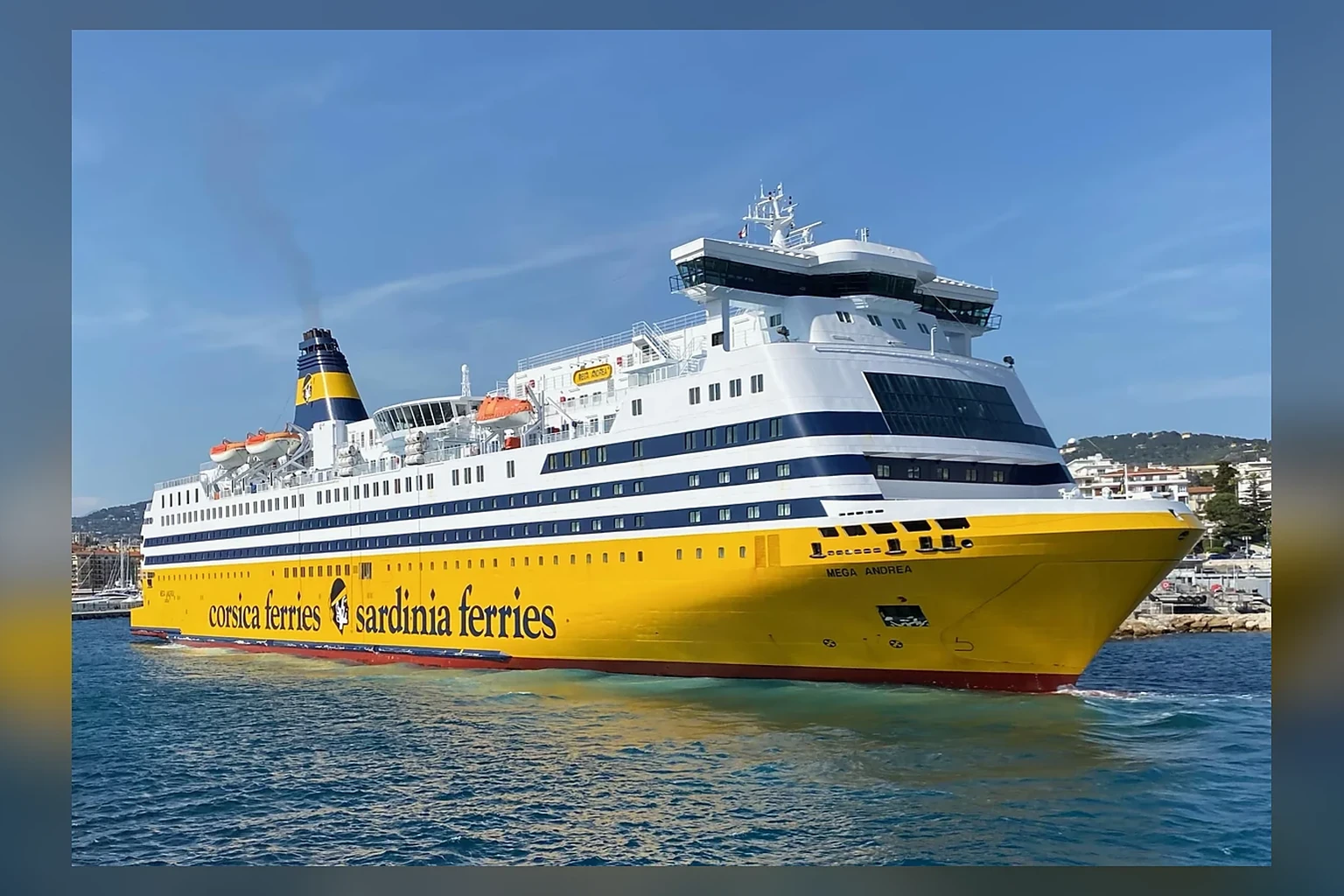 Corsica Ferries: traghetto, rotte e servizi passeggeri