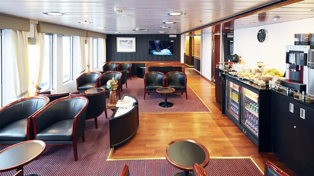 Commodore Lounge a bordo di un traghetto DFDS