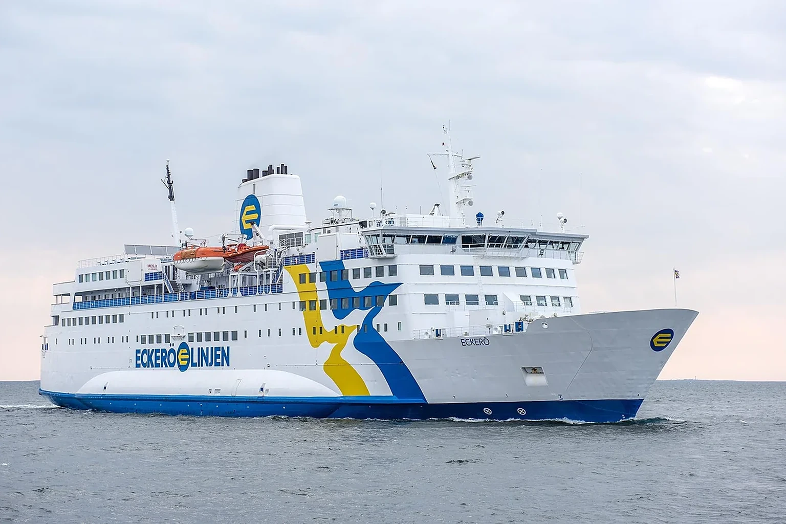 Eckerö Linjen: traghetto, rotte e servizi passeggeri