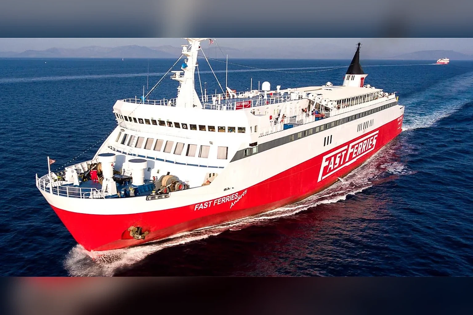 Fast Ferries: traghetto, rotte e servizi passeggeri