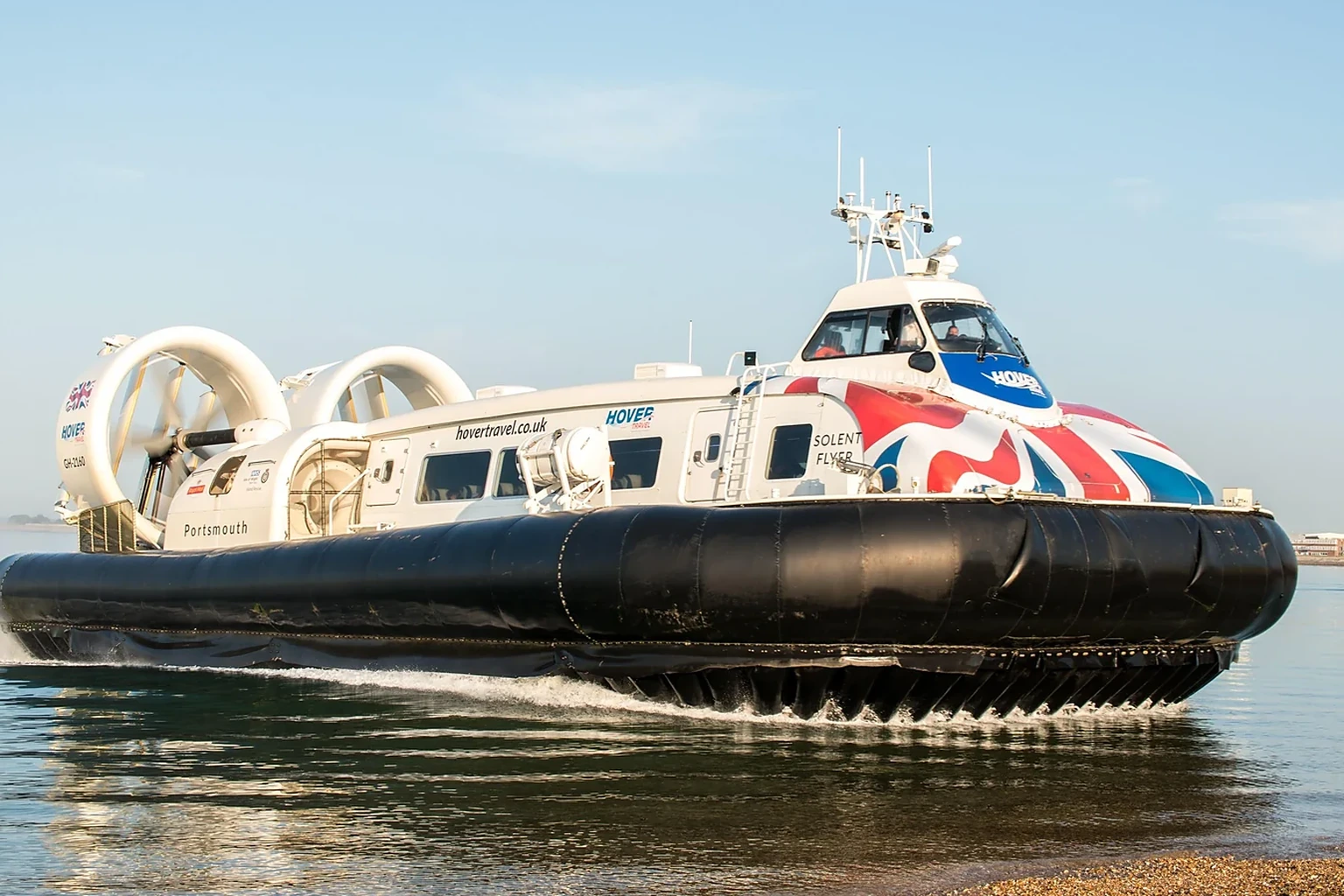 Hovertravel: traghetto, rotte e servizi passeggeri