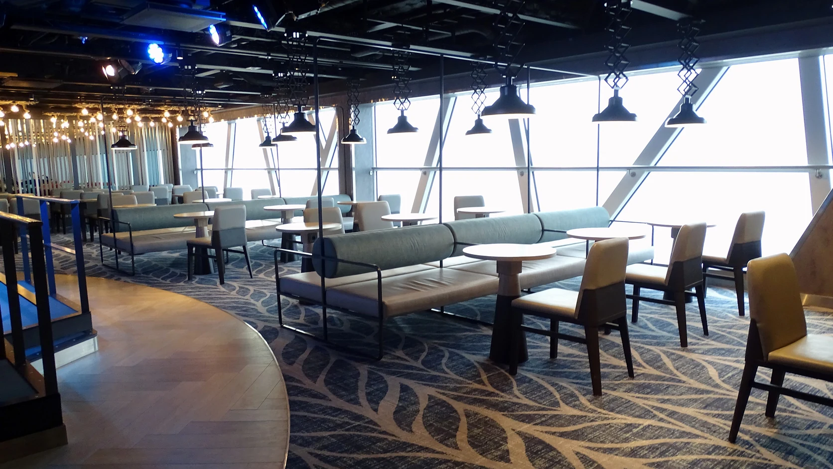 Pub e lounge a bordo di Aurora Botnia