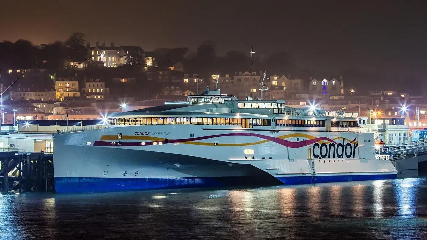 Condor Ferries: traghetto, rotte e servizi passeggeri