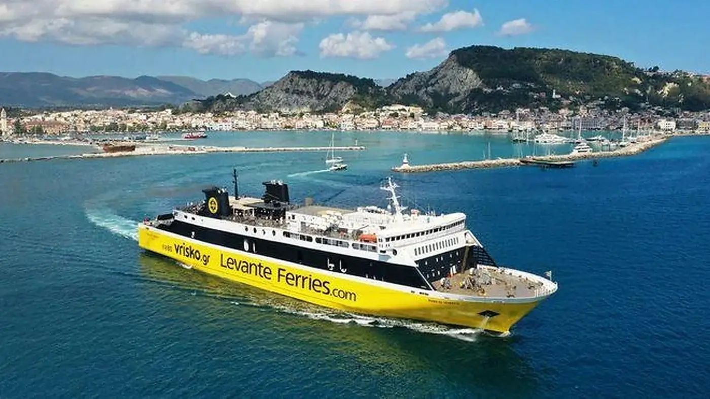 Levante Ferries: traghetto, rotte e servizi passeggeri